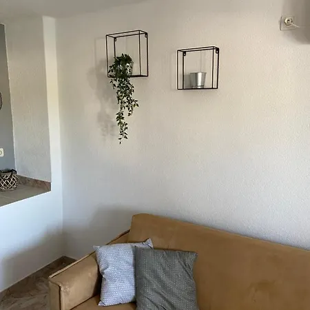 Gulic Apartment Sutivan